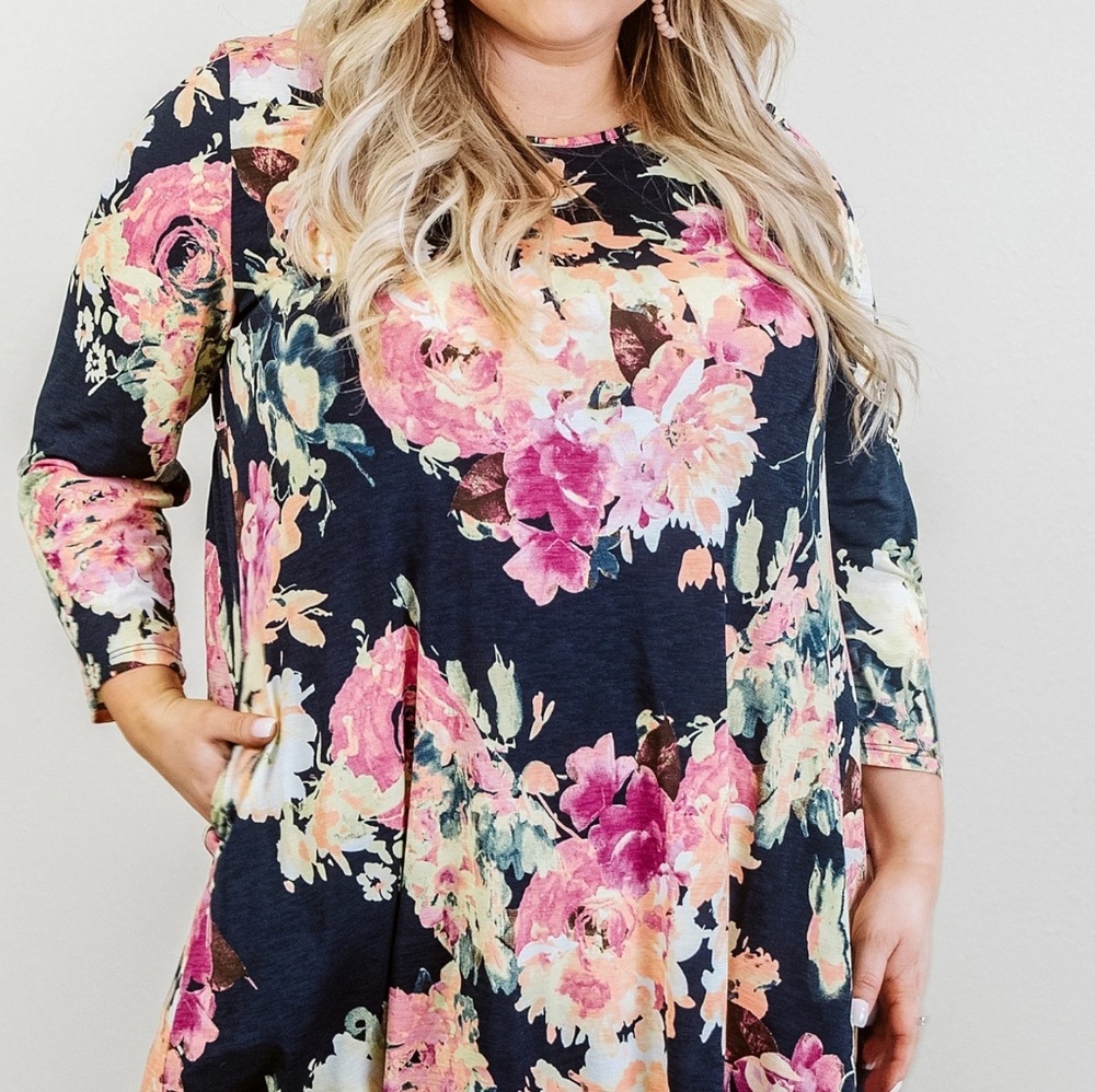 Curvy looking pretty dress